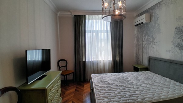 Сдам трехкомнатную (3-комн.) квартиру, Университетский пр-кт, 9, Москва г