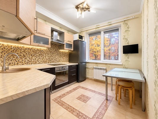 Продам двухкомнатную (2-комн.) квартиру, Болотниковская ул, 4к2, Москва г