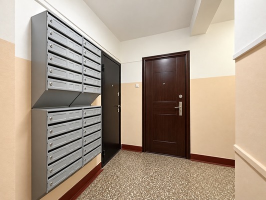 Продам двухкомнатную (2-комн.) квартиру, Болотниковская ул, 4к2, Москва г
