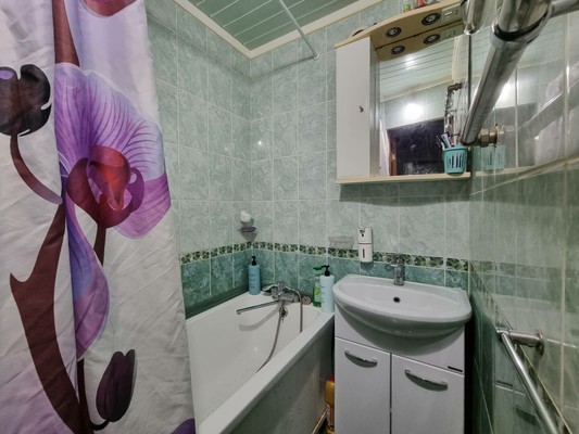 Продам многокомнатную квартиру, Авиамоторный пер, 9, Ростов-на-Дону г