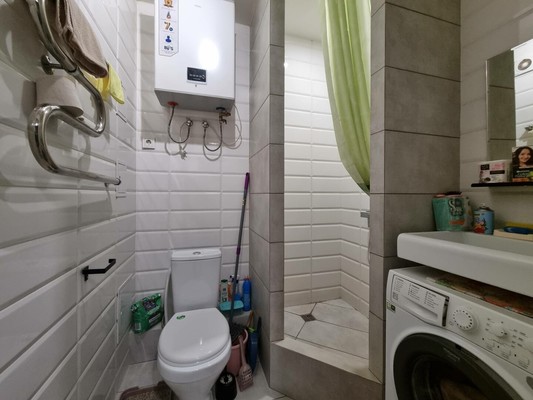 Продам однокомнатную (1-комн.) квартиру, Батуринская ул, 157, Ростов-на-Дону г