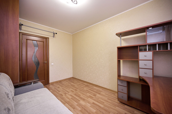 Продам двухкомнатную (2-комн.) квартиру, Марьинский б-р, 11, Москва г