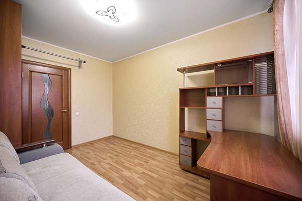 Продам двухкомнатную (2-комн.) квартиру, Марьинский б-р, 11, Москва г
