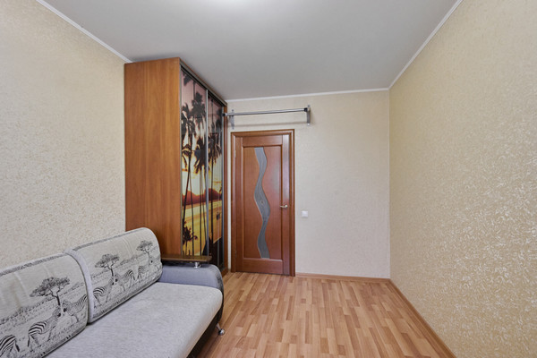 Продам двухкомнатную (2-комн.) квартиру, Марьинский б-р, 11, Москва г