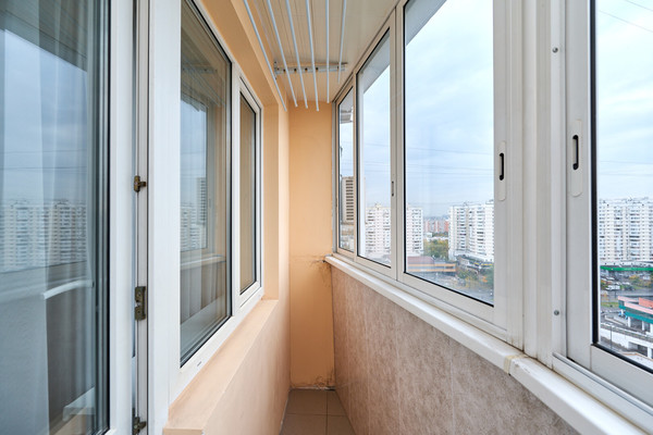 Продам двухкомнатную (2-комн.) квартиру, Марьинский б-р, 11, Москва г