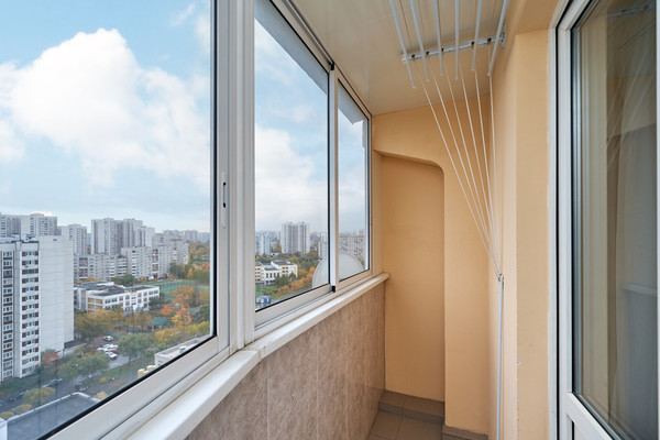 Продам двухкомнатную (2-комн.) квартиру, Марьинский б-р, 11, Москва г