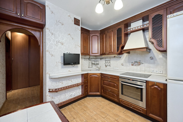Продам двухкомнатную (2-комн.) квартиру, Марьинский б-р, 11, Москва г