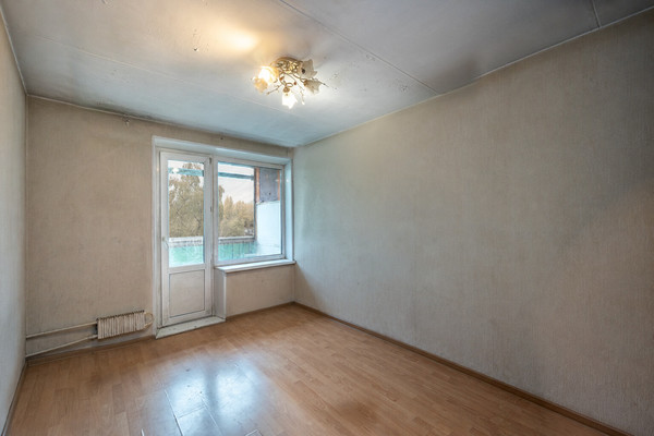 Продам трехкомнатную (3-комн.) квартиру, Рябиновая ул, 8к1, Москва г