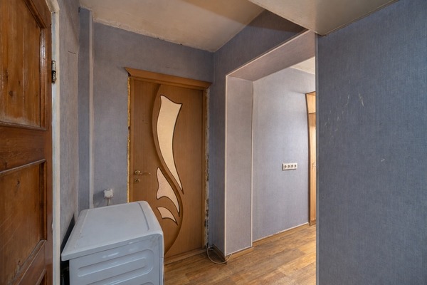 Продам трехкомнатную (3-комн.) квартиру, Рябиновая ул, 8к1, Москва г