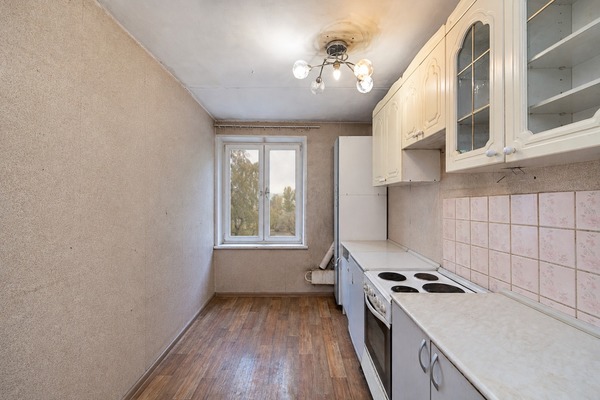 Продам трехкомнатную (3-комн.) квартиру, Рябиновая ул, 8к1, Москва г