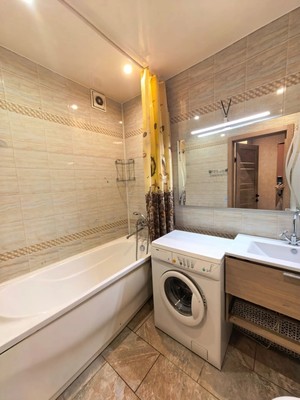 Продам двухкомнатную (2-комн.) квартиру, Вильского ул, 24, Красноярск г