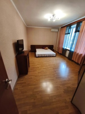 Продам трехкомнатную (3-комн.) квартиру, Ленинский пр-кт, 41к2, Москва г