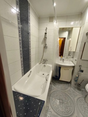 Продам трехкомнатную (3-комн.) квартиру, Ленинский пр-кт, 41к2, Москва г