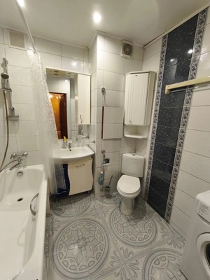 Продам трехкомнатную (3-комн.) квартиру, Ленинский пр-кт, 41к2, Москва г