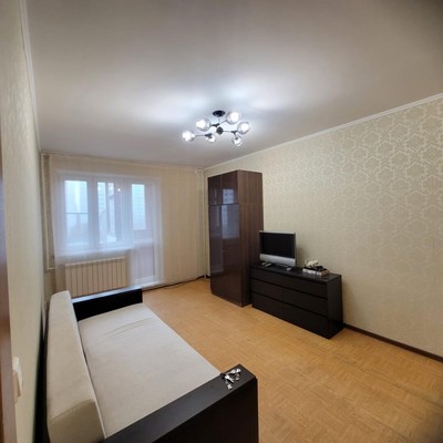Продам двухкомнатную (2-комн.) квартиру, Осенний б-р, 5к3, Москва г