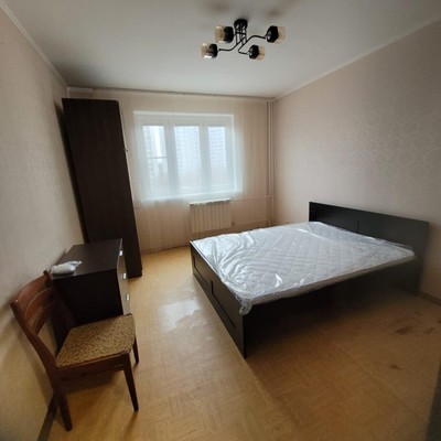 Продам двухкомнатную (2-комн.) квартиру, Осенний б-р, 5к3, Москва г