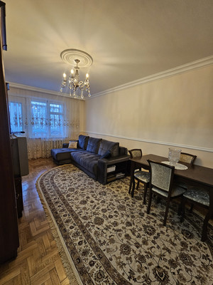 Продам двухкомнатную (2-комн.) квартиру, Мовсисяна ул, 7, Нальчик г