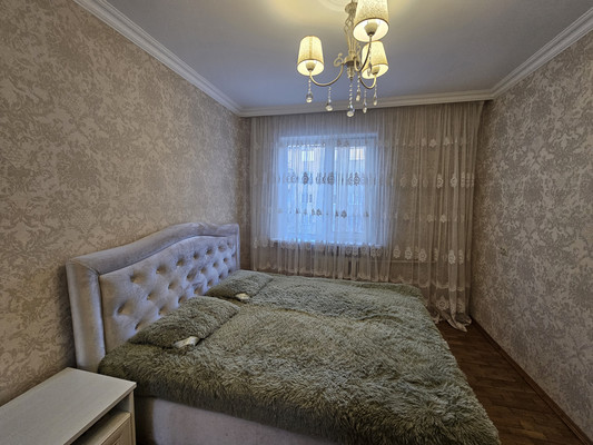 Продам двухкомнатную (2-комн.) квартиру, Мовсисяна ул, 7, Нальчик г
