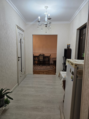 Продам двухкомнатную (2-комн.) квартиру, Мовсисяна ул, 7, Нальчик г