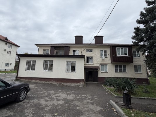 Продам двухкомнатную (2-комн.) квартиру, Героя России Кярова А.С. ул, 22, Чегем г