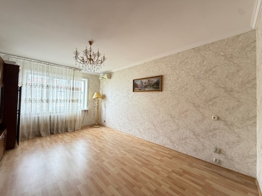 Продам трехкомнатную (3-комн.) квартиру, Тарчокова ул, 54, Нальчик г