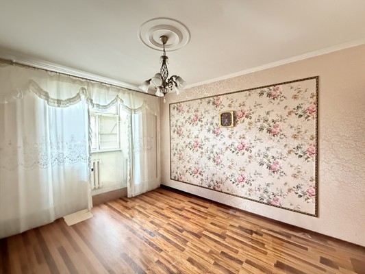 Продам трехкомнатную (3-комн.) квартиру, Тарчокова ул, 54, Нальчик г