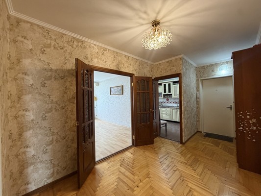 Продам трехкомнатную (3-комн.) квартиру, Тарчокова ул, 54, Нальчик г