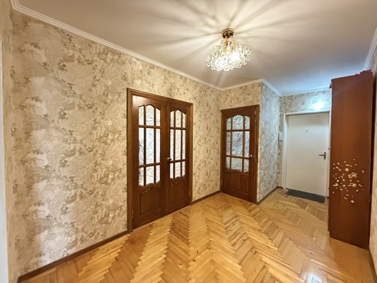 Продам трехкомнатную (3-комн.) квартиру, Тарчокова ул, 54, Нальчик г