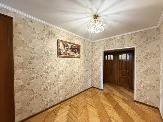 Продам трехкомнатную (3-комн.) квартиру, Тарчокова ул, 54, Нальчик г