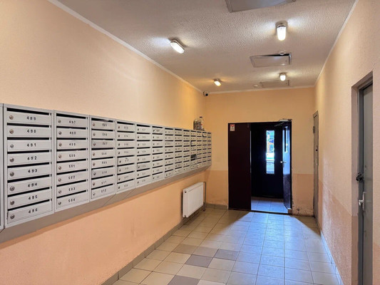 Продам однокомнатную (1-комн.) квартиру, Ленина ул, 25, Октябрьский рп
