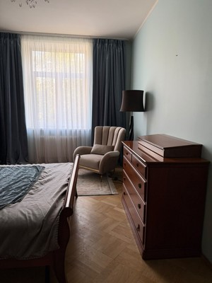 Сдам трехкомнатную (3-комн.) квартиру, Вучетича ул, 15к1, Москва г
