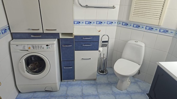 Сдам трехкомнатную (3-комн.) квартиру, Вучетича ул, 15к1, Москва г