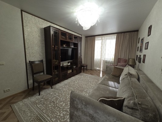 Продам трехкомнатную (3-комн.) квартиру, Кирова ул, 20, Медведево пгт