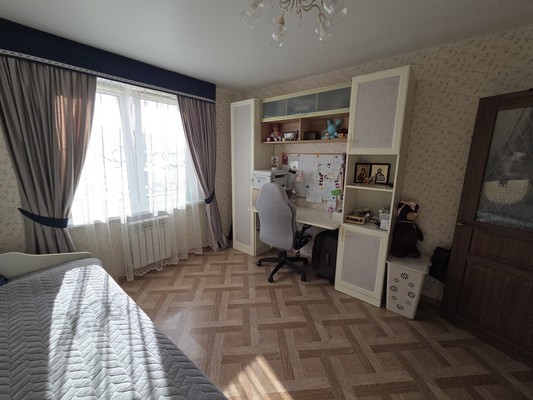 Продам трехкомнатную (3-комн.) квартиру, Кирова ул, 20, Медведево пгт