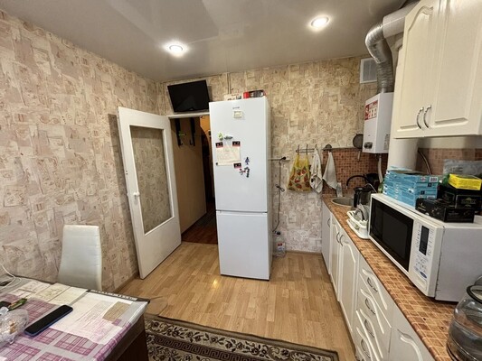 Продам двухкомнатную (2-комн.) квартиру, Южный мкр, дом 88, Истра г