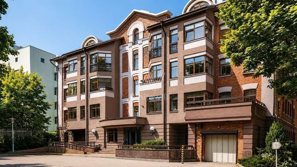 Продам коммерческое помещение 3 912,2 м2, Большая Серпуховская ул, 19/37 4, Москва г