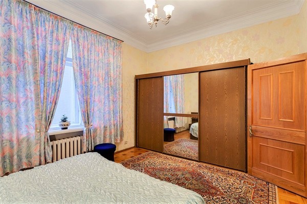 Продам многокомнатную квартиру, Никитский б-р, 12, Москва г