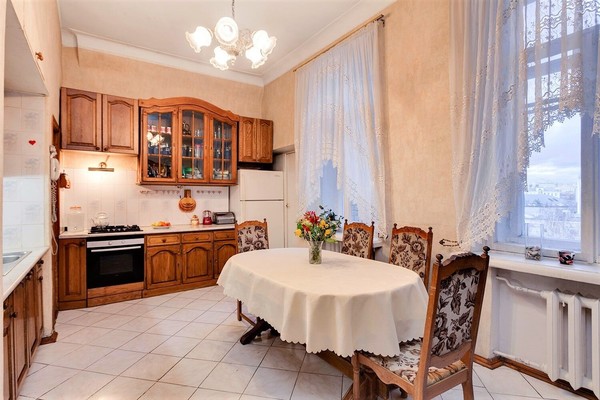 Продам многокомнатную квартиру, Никитский б-р, 12, Москва г