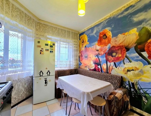 Продам двухкомнатную (2-комн.) квартиру, Зеленодольская ул, 9, Ханты-Мансийск г
