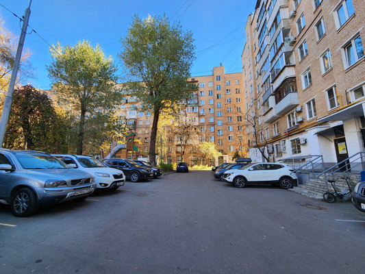 Продам двухкомнатную (2-комн.) квартиру, Первомайская ул, 87, Москва г