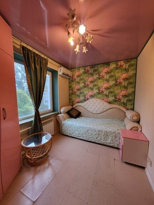 Продам трехкомнатную (3-комн.) квартиру, Тимошенко ул, 18, Ростов-на-Дону г