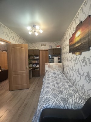 Продам двухкомнатную (2-комн.) квартиру, Мосфильмовская ул, 39к2, Москва г