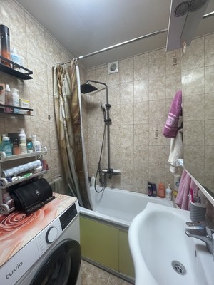 Продам двухкомнатную (2-комн.) квартиру, Мосфильмовская ул, 39к2, Москва г