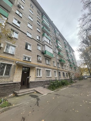 Продам двухкомнатную (2-комн.) квартиру, Мосфильмовская ул, 39к2, Москва г