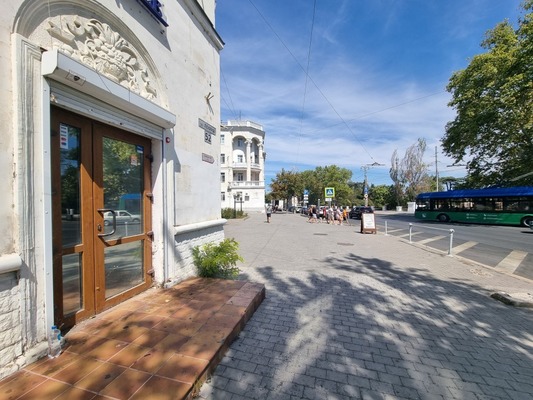Продам коммерческое помещение 459 м2, Ленина ул, Севастополь г