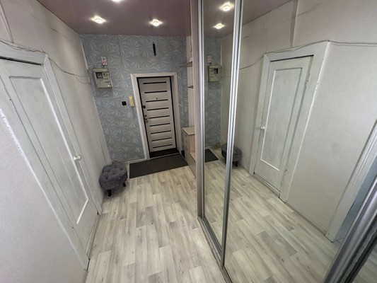 Продам двухкомнатную (2-комн.) квартиру, Мира пр-кт, 26, Комсомольск-на-Амуре г