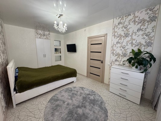 Продам двухкомнатную (2-комн.) квартиру, Мира пр-кт, 26, Комсомольск-на-Амуре г