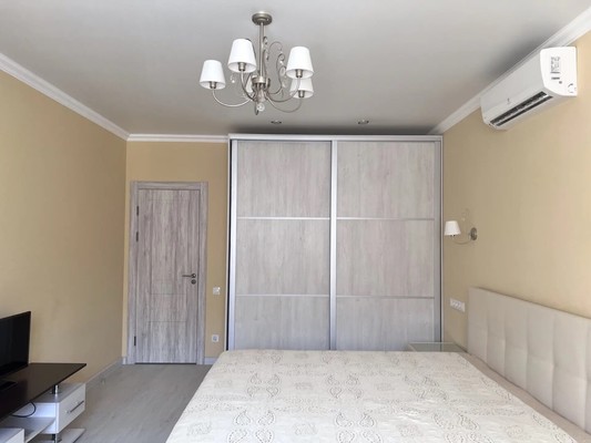 Продам двухкомнатную (2-комн.) квартиру, Южная ул, 25, Новороссийск г