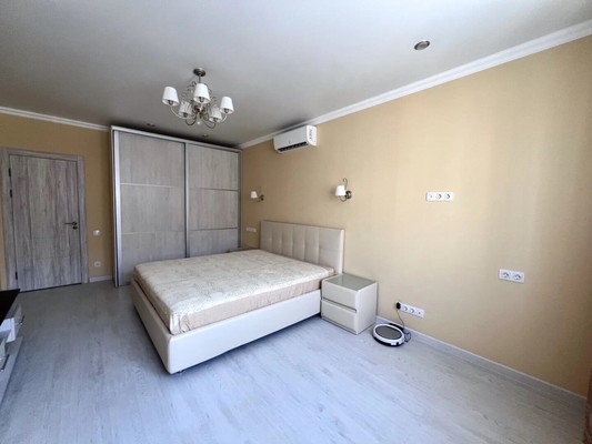 Продам двухкомнатную (2-комн.) квартиру, Южная ул, 25, Новороссийск г