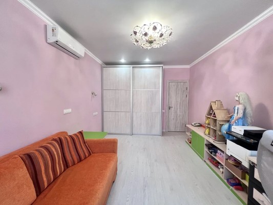 Продам двухкомнатную (2-комн.) квартиру, Южная ул, 25, Новороссийск г